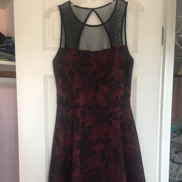 Dark red Dress - Picture 1 of 3